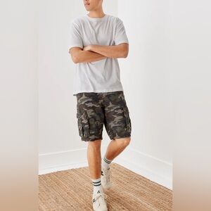 American Eagle Outfitters Men's 11” Camo Cargo Shorts 34